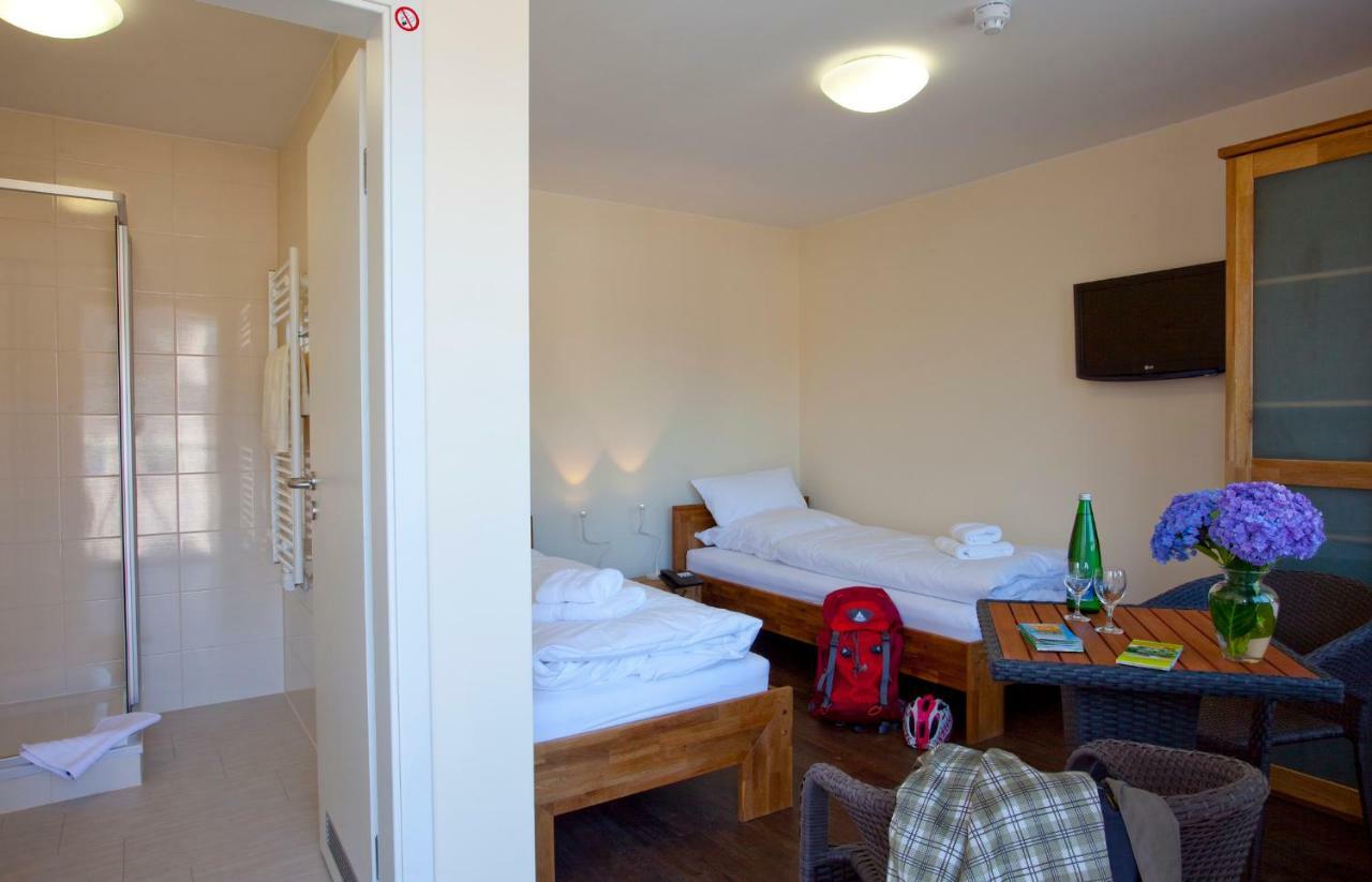 Hotel Prinz Albrecht 뉴젤 외부 사진